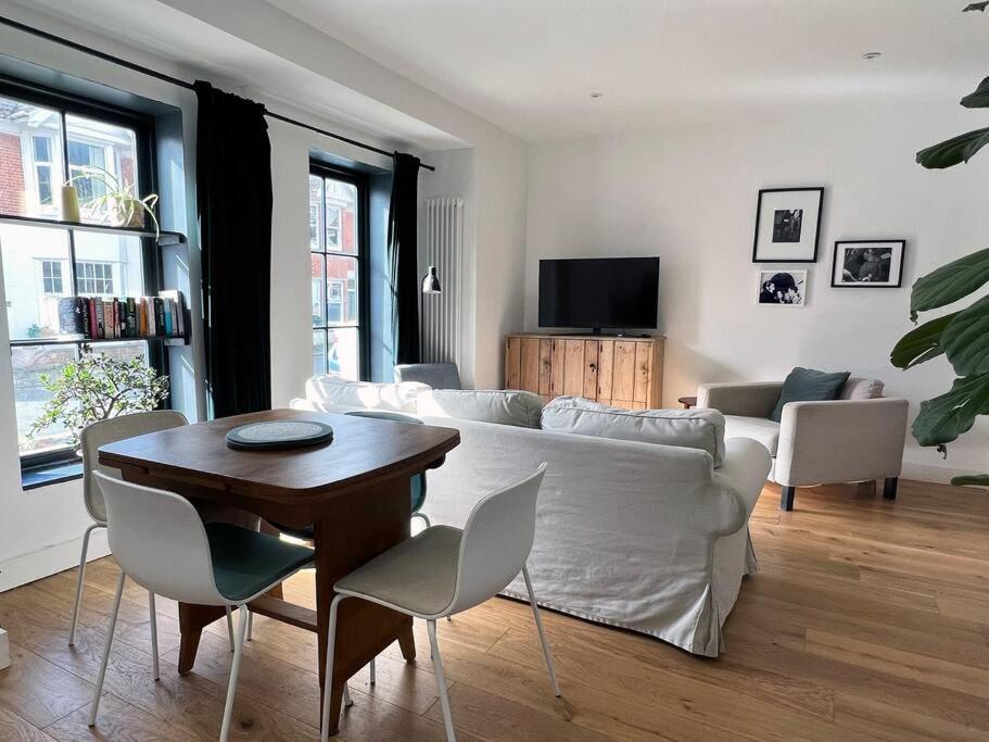 Poets Rest, Free Parking, Ev Socket Fees Apply Walk To Beach Brighton Eksteriør bilde
